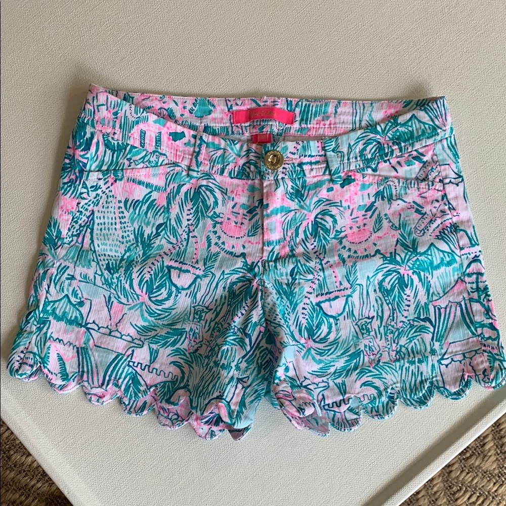 Lilly Pulitzer Buttercup Shorts in Camelflage Size 00